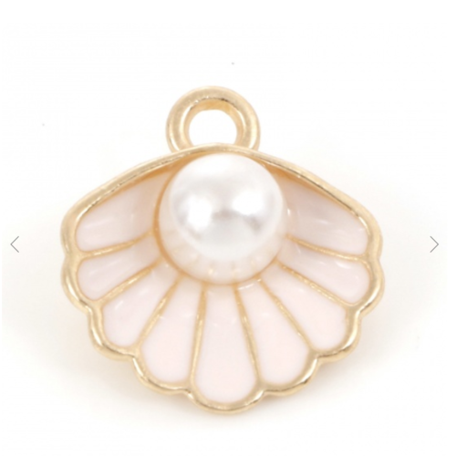 1 breloque - pendentif - coquillage - mer - perle et emaillé rose clair - métal doré - r127