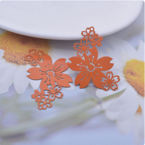 1 pendentif connecteur breloque fleurs hibiscus - estampe - filigrane - laser cut - orange