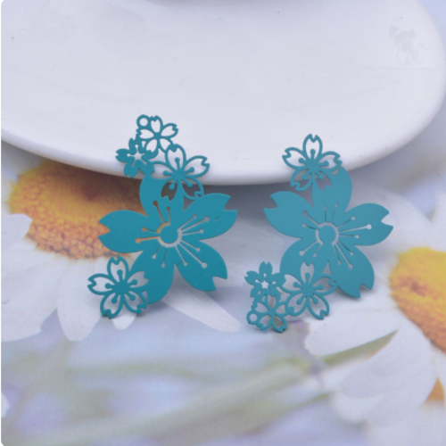 1 pendentif connecteur breloque fleurs hibiscus - estampe - filigrane - laser cut - turquoise