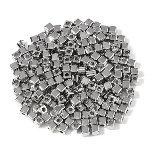 Lot de 20 perles cubes en acrylique - argenté - 4 mm - r477