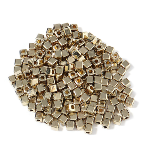 Lot de 20 perles cubes en acrylique - doré - 4 mm - r486