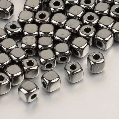 Lot de 20 perles cubes en acrylique - gunmétal - 4 mm - r556