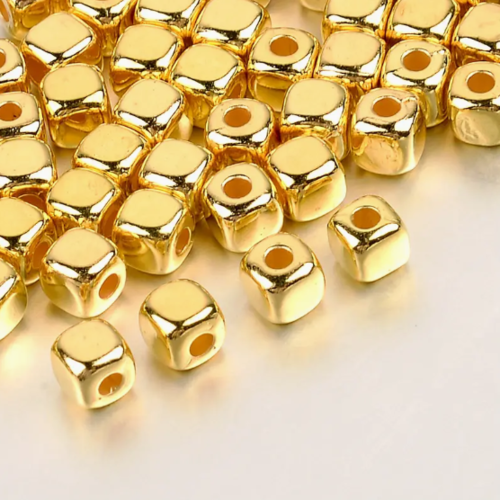 Lot de 20 perles cubes en acrylique - doré - 4 mm - r283