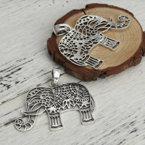 1 pendentif eléphant en métal argenté vieilli - r 166