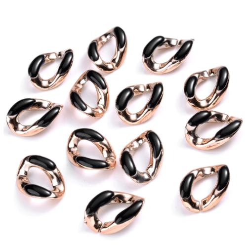 5 anneaux maillons ouverts torsadés en acrylique - doré emaillé résine noir
