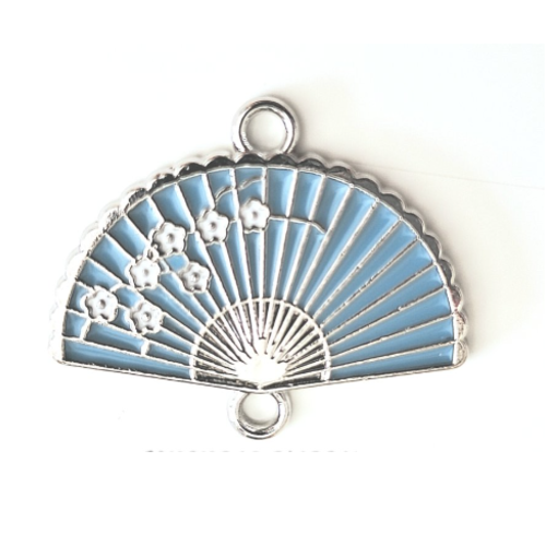 1 connecteur - pendentif - eventail fleur de sakura - emaillé bleu - métal argenté