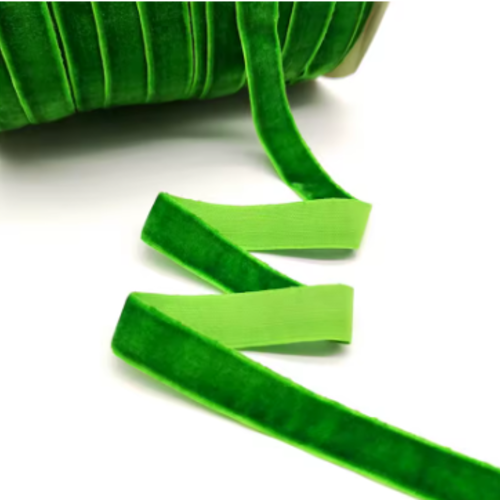 Ruban velours vert - 09 mm - vendu au mètre