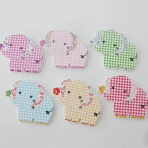 Lot de 10 boutons en bois eléphants multicolores