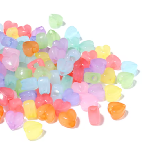 Destockage - lot de 200 perles en acrylique - forme coeur