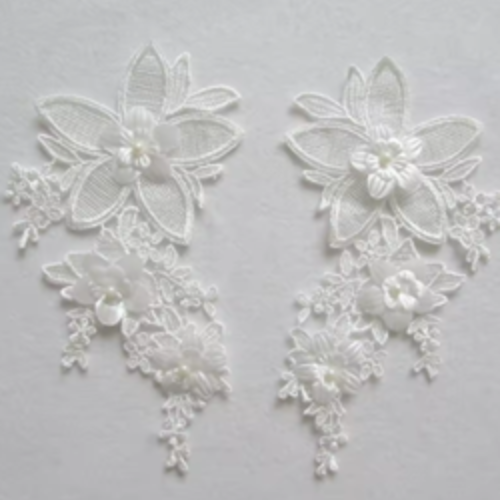 Lot de 2 appliques brodées 3d - fleurs - perles nacrées - blanc - ap-b-14