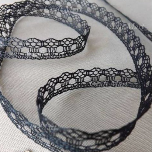 7.5 m de très jolie dentelle fine - 10 mm - noire - d136