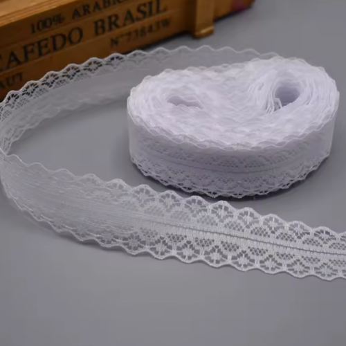 10.50 m de ruban en dentelle fine - 30 mm - blanc - d169
