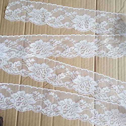 9m de jolie dentelle fine blanche  - 65 mm - d67