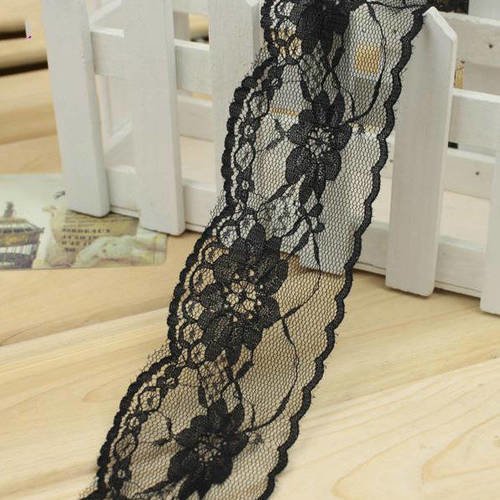 Très jolie dentelle fine - 6 cm - noire  - d109