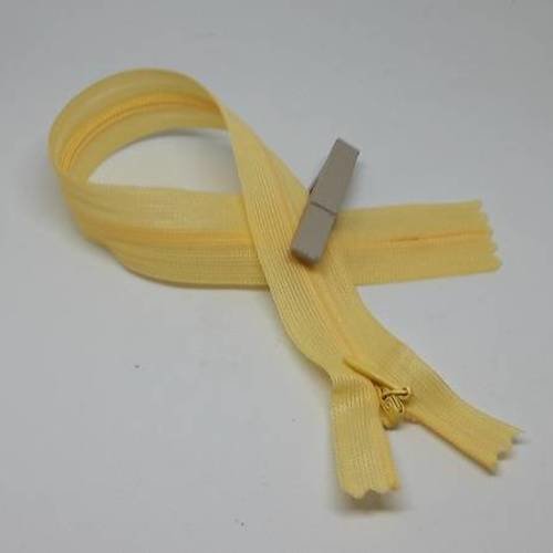 Fermeture eclair invisible nylon - non séparable - 25 cm - jaune paille 