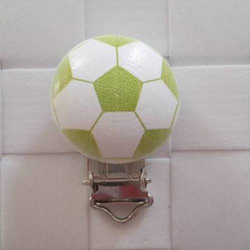 1 pince ou clip pour attache tétine ronde en bois - ballon de foot vert