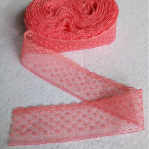 3.90 m de ruban plumetis en dentelle fine - 29 mm - corail - d173