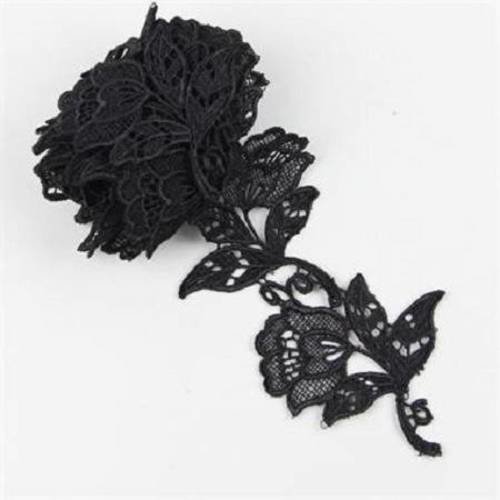 Galon dentelle florale noire - vendu par 50 cm
