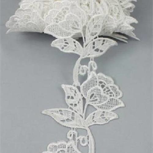 Lot de 5 roses dentelle florale blanche - d34