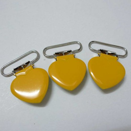 Pince ou clip pour attache tétine  forme coeur - jaune