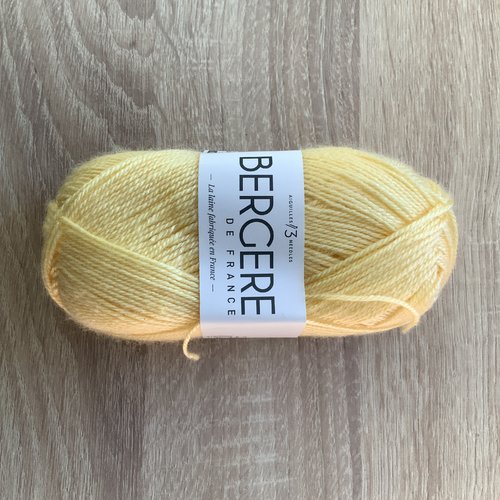 Laine calinou yuzu jaune pâle 10033 bergère de france laine layette