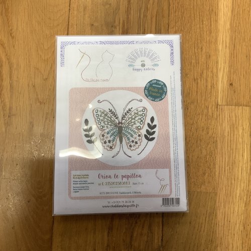 Kit à broder un chat dans l’aiguille orion le papillon  réf c-215202503002