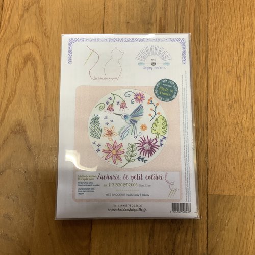 Kit à broder un chat dans l’aiguille zacharie, le petit colibri réf c-215201902006