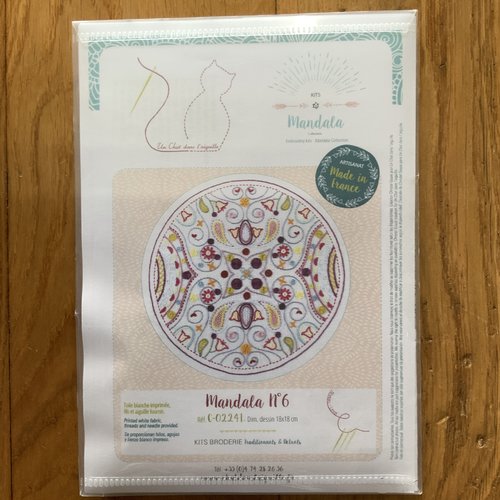 Kit à broder un chat dans l’aiguille mandala n°6 réf c-02241