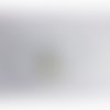 20 voile à dragees 26cm tulle blanc incrusté de paillettes imitation strass irisés brillant contours ondulés baptême