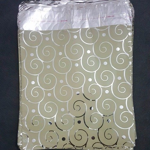 100 emballages pochettes cadeaux 21x19cm beige métallisé décor nuage argenté sachets avec rabat à ruban adhésif