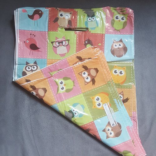 Lot de 50 grand sacs 30x35cm pochettes cadeaux emballage plastique impression décor hibou chouette multicolore e1