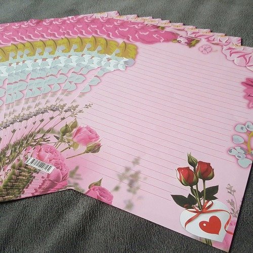 15 papiers à lettres jolie feuilles à dessins de fleurs rose rouge avec bourgeons contour décor