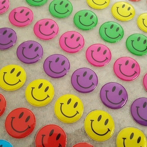 79 autocollants stickers smiley 20mm multicolore pour activités manuelles scrapbooking sourir p-021