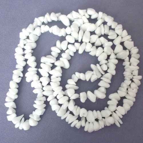 Enfilade fil de 80cm de perles pépite chips d onyx blanc ∞ pierre naturelle semi précieuse ∞  5 à 10mm  ∞ b63