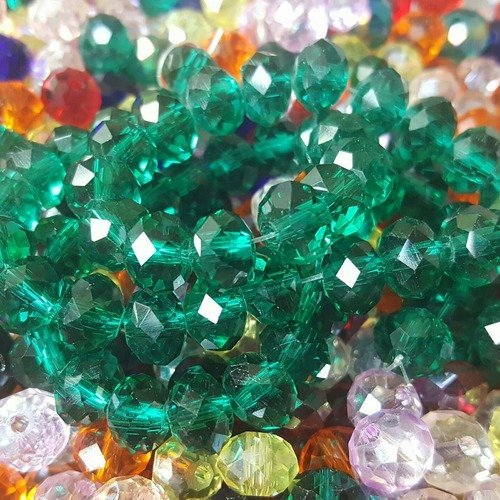 70 perles de bohème vert émeraude 8mm 8x6mm en verre à facettes transparente