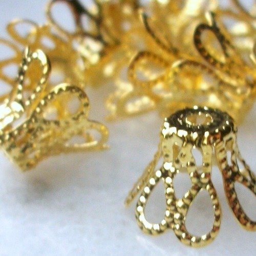 10 coupelles 10x7mm cône cape chapeaux filigranées pour perles breloque en métal doré pour la réalisation de fleurs en verre a34