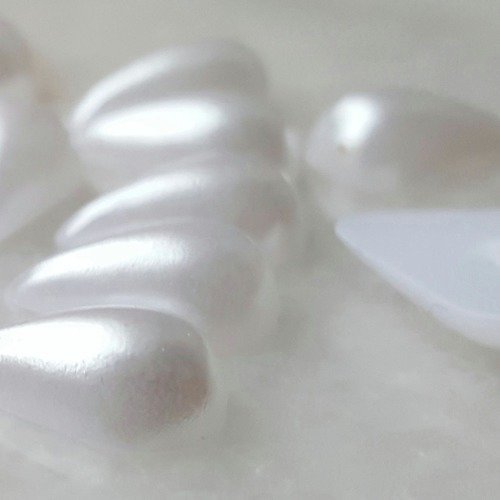 100 cabochons demi perle blanc lustré goutte 13mm à coller pour scrapbooking embellissement décorations b50