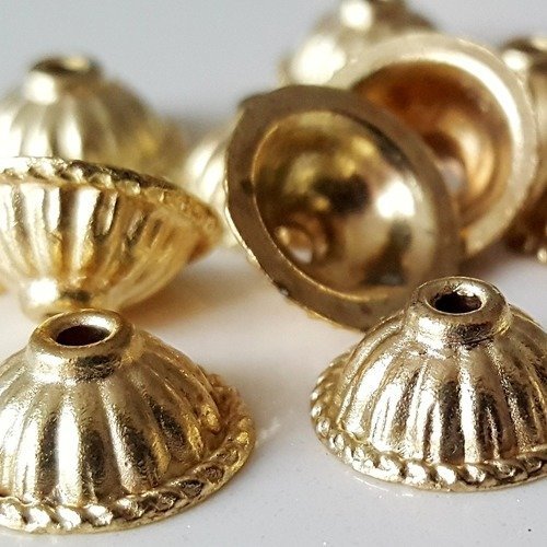 10 coupelles cape cône 12mm chapeaux callotte perles breloque en métal doré 