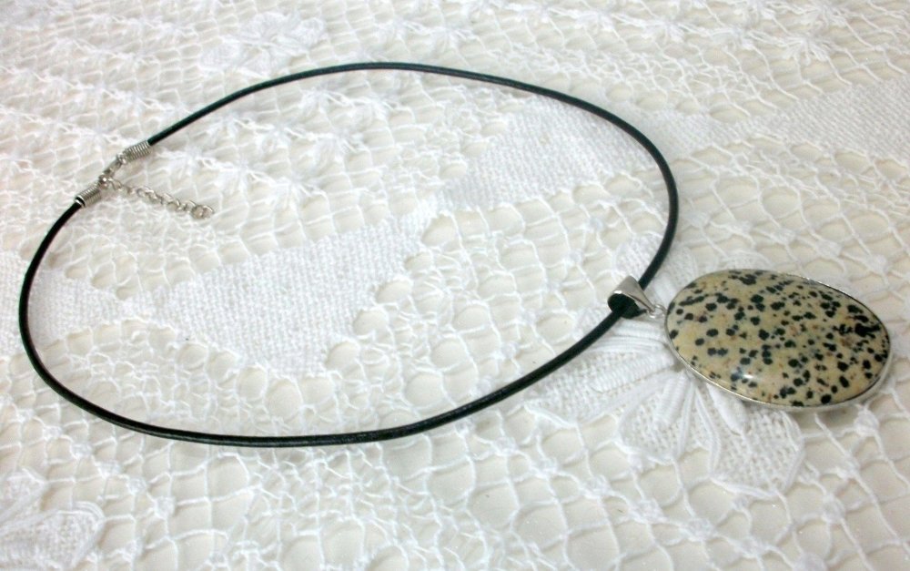 Collier Ancien En Pierre Naturelle Marron – À Réparer, Longueur -30cm, Occasion