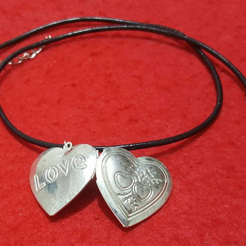 1 collier cuir noir pendentif porte photo double coeur love en métal argenté