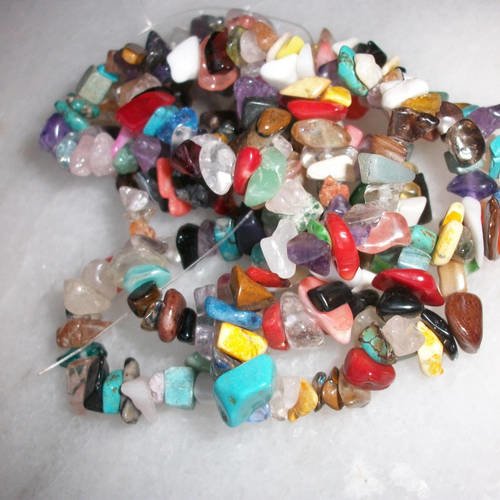 Enfilade fil de 85cm de perles de chips en mélange gemme pierre naturelle semi précieuse  ∞  5 à 10mm  ∞ b63