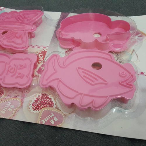 4 découpoir moule emporte pièces biscuit sablé fimo sucre polymère fleurs  roses gâteau - Un grand marché