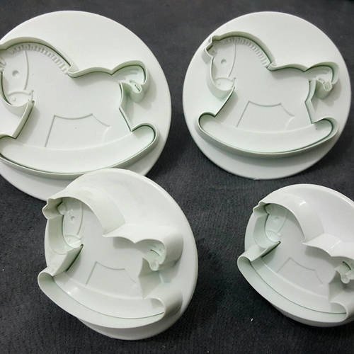 4 moules emporte pièces à éjectoire poussoir thème animaux jouet cheval à bascule gâteau biscuits b13