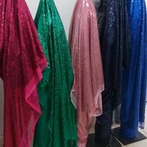 Coupon tissu sequin rose 1m x 1,40m pour embélissement décoration fêtes coussin habillage costumes