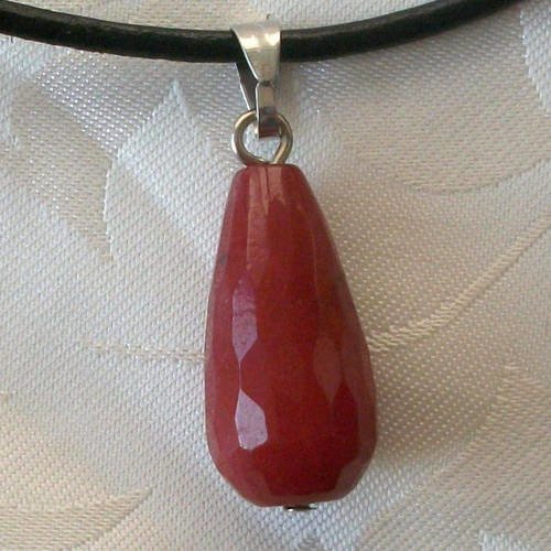 Collier cuir avec pendentif en roche pierre naturelle polie gemme jade rouge goutte facetté * lithothérapie