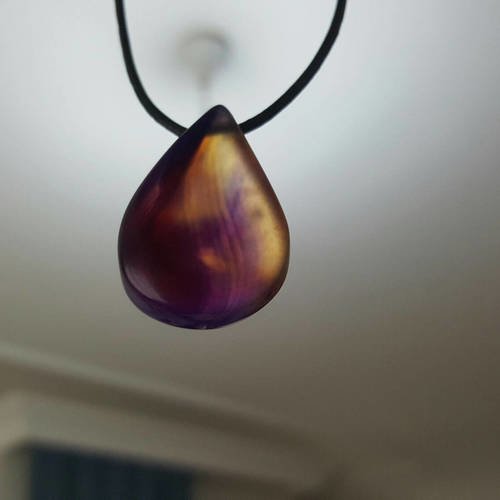 Collier cuir avec pendentif en roche pierre naturelle polie gemme agate violette goutte dégradé  lithothérapie cp2