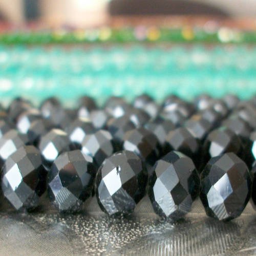 70 perles noir brillant 8mm 8x6mm perles de bohème en verre à facettes b56