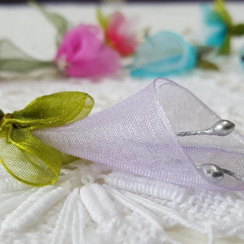 1 perles fleur arum ou calla en tissus organza lila et vert 60x20mm 