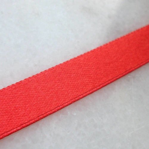 1 mètre de ruban largeur 10mm en tissu satin rouge vendu au mètre  pour décoration couture mode embellissement cadeaux a8