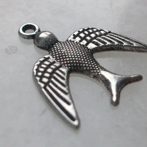 1 pendentif breloque grande hirondelle oiseau  22x20mm en métal argenté argent tibétain 